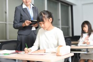 中等部・フリースクールは出席扱いになる？条件や申請方法、実績のある学校を紹介